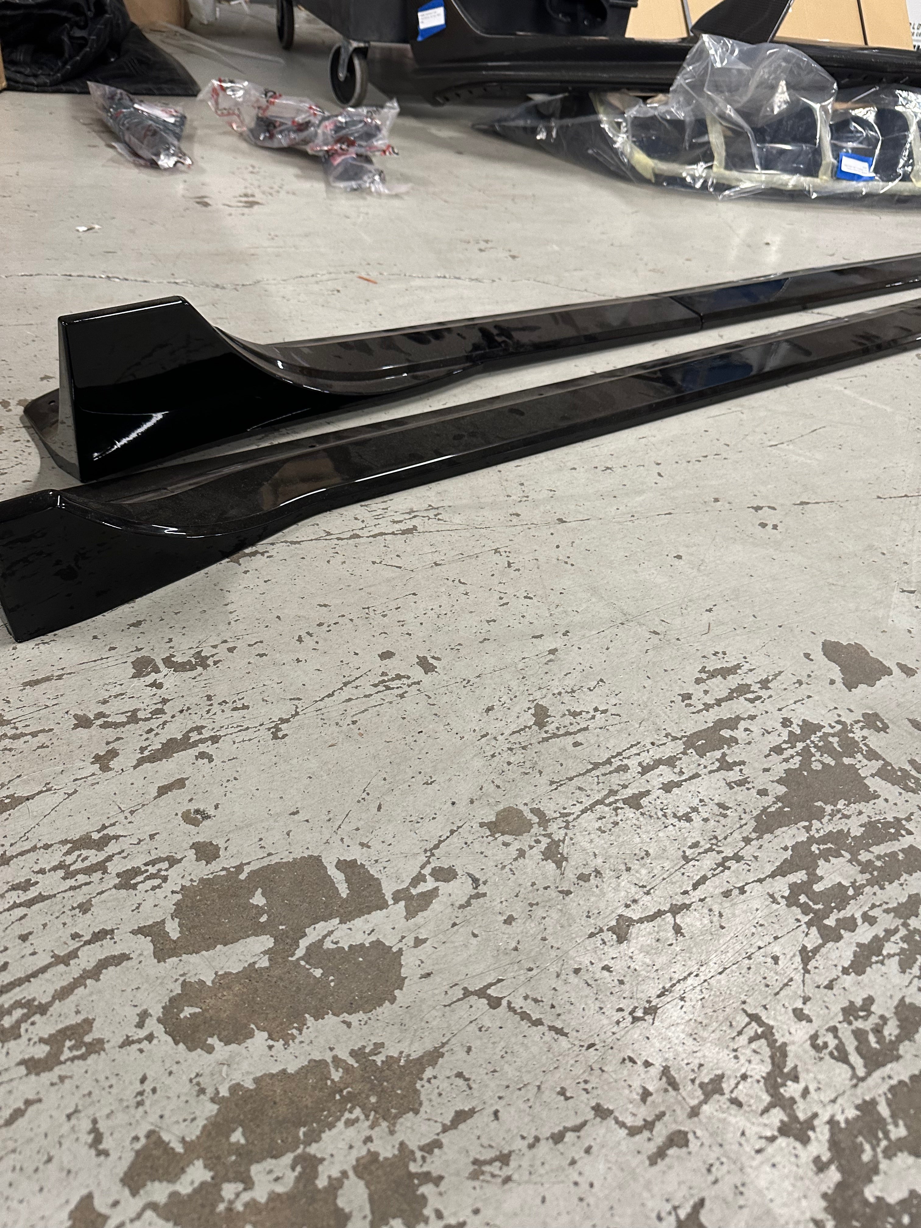 Tesla Model Y Side Skirt Gloss Black