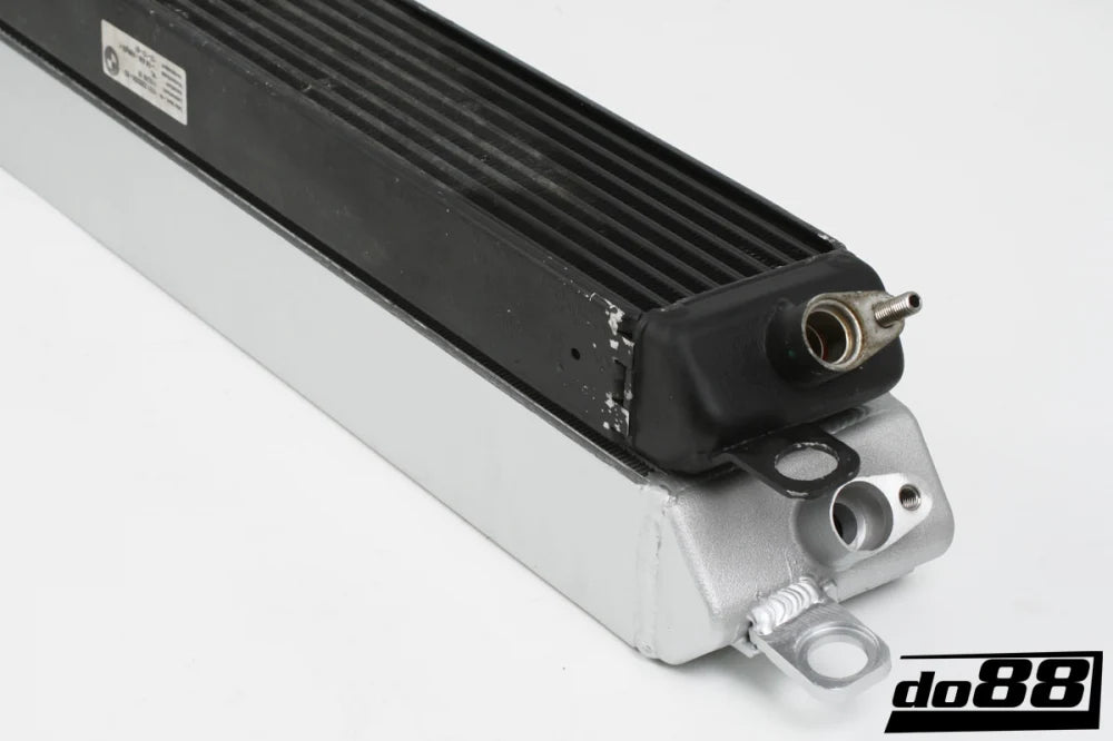 DO88 BMW E9X M3 S65 Oil Cooler