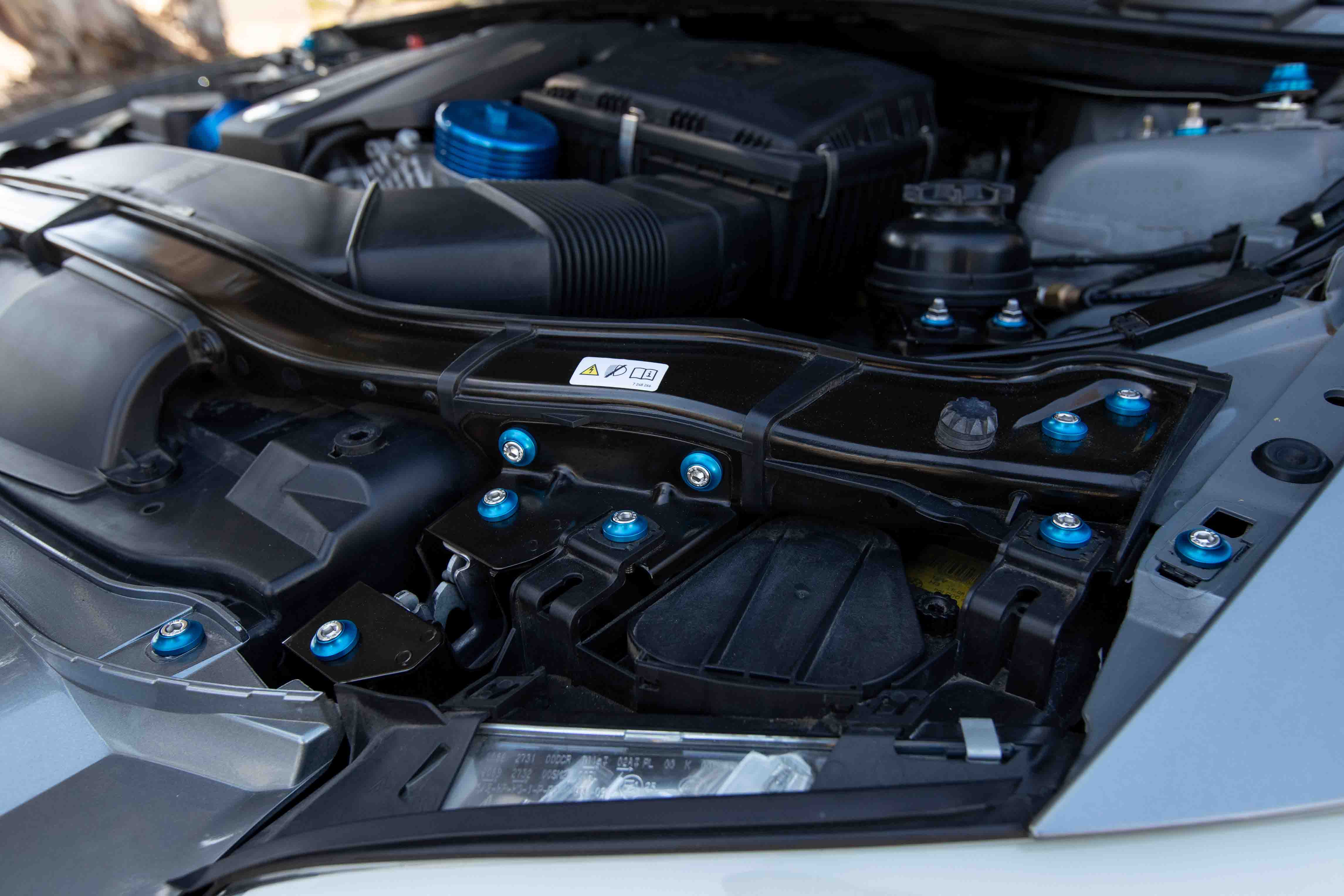 DownStar BMW E9x Billet Dress-Up Hardware Kit | Mashimarho