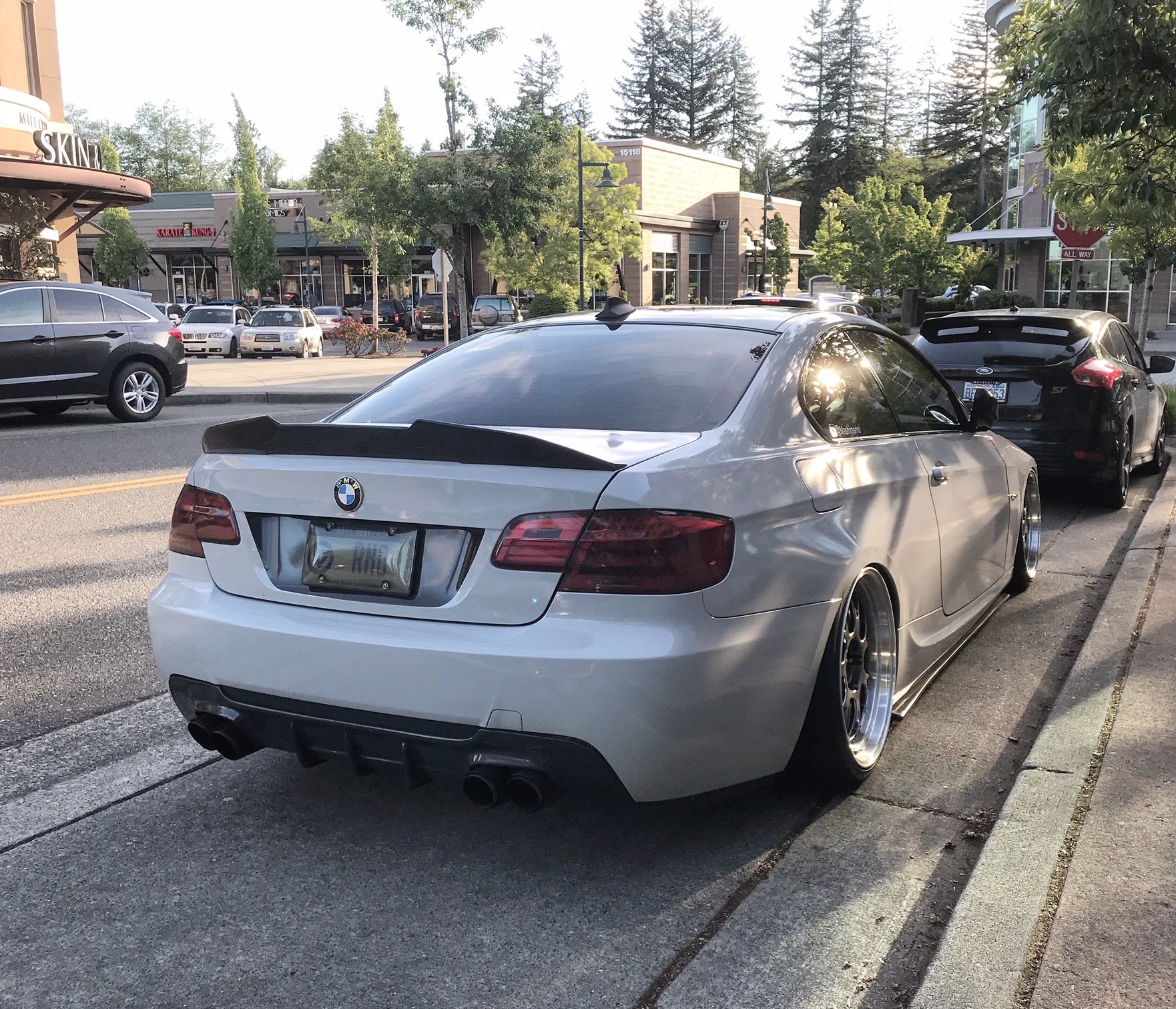 E9X Carbon Fiber V2 spoiler