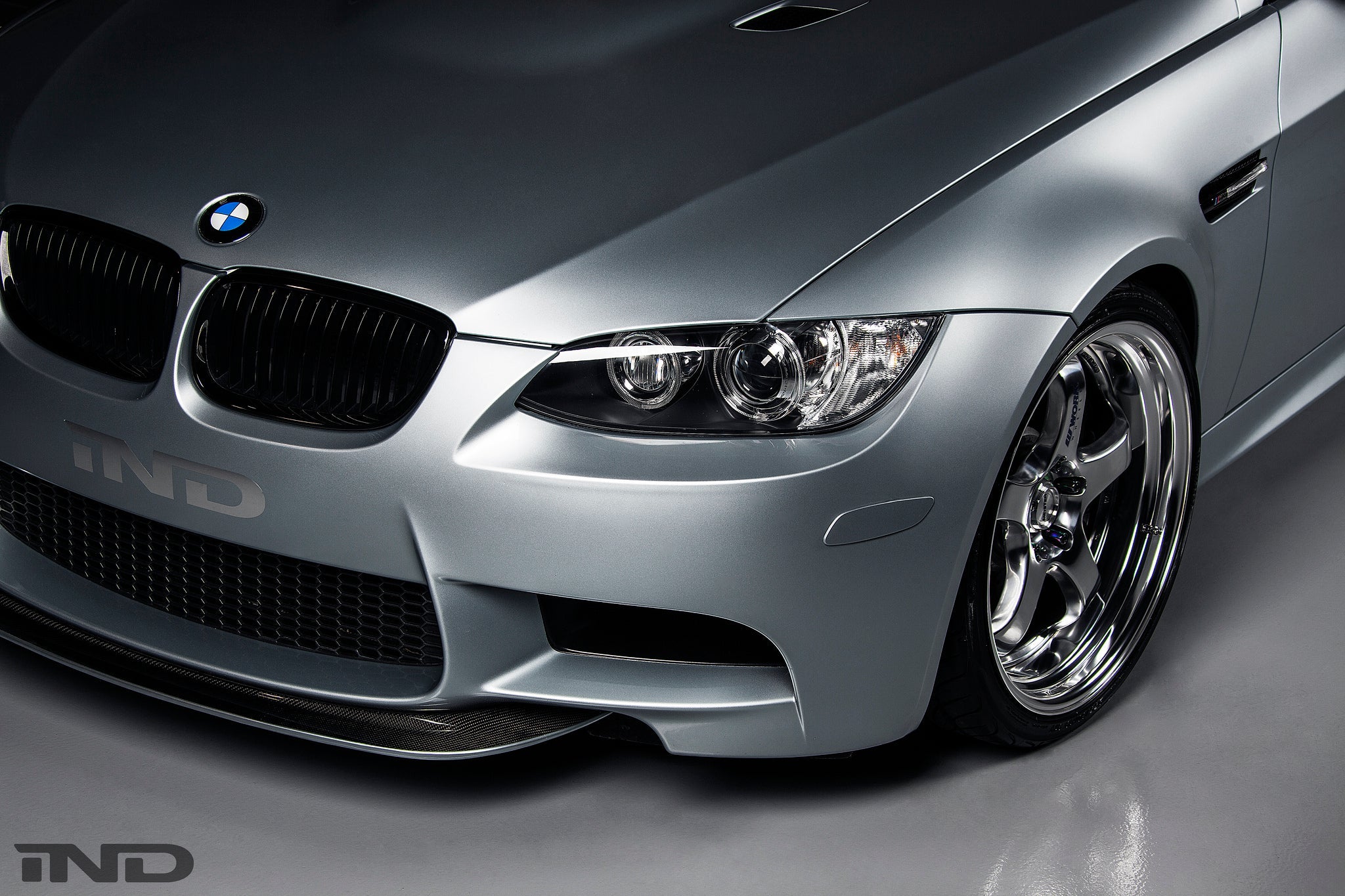 iND e9x m3 painted front reflector set - iND Distribution