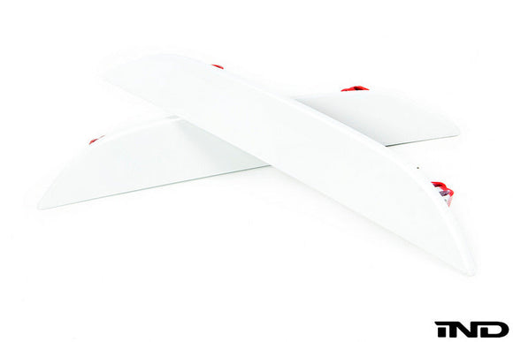 iND f90 m5 painted rear reflector set - iND Distribution