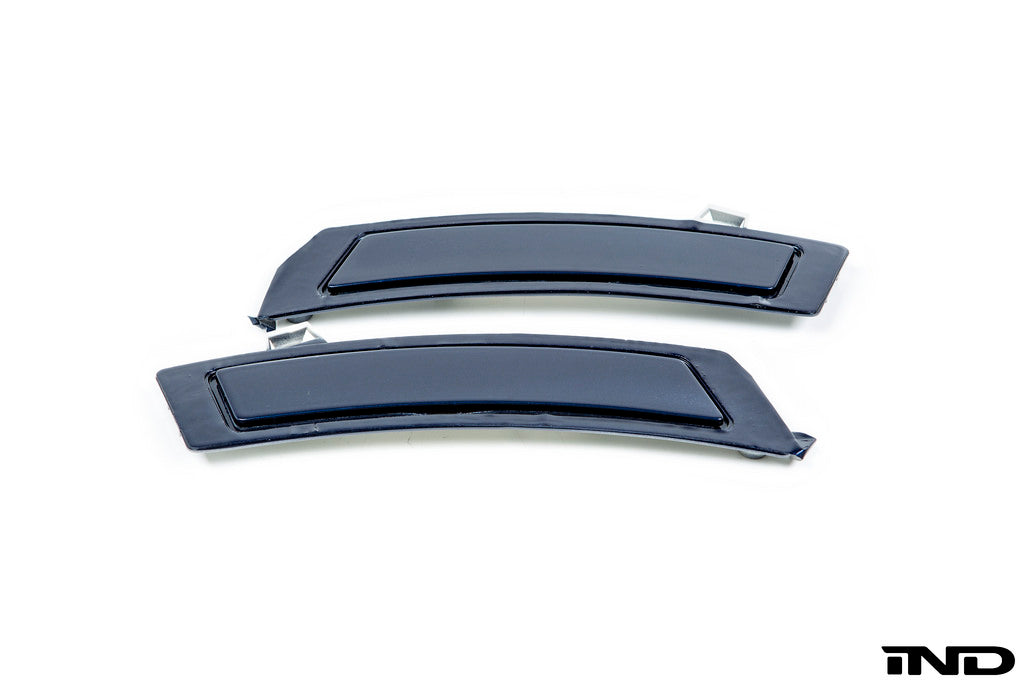 iND e70 x5 lci painted front reflector set - iND Distribution