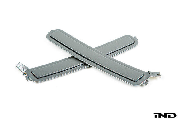 iND f90 m5 painted front reflector set - iND Distribution